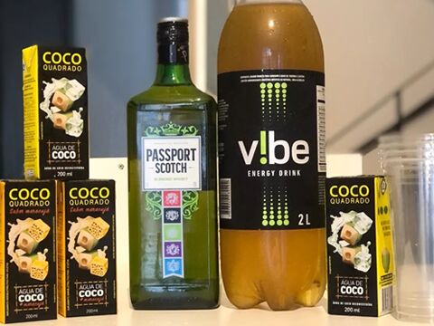 Combo Whisky Passport + Energético Vibe + Água de coco